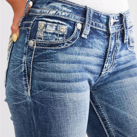 Miss Me Distressed Low Rise Boot Stretch Slim Fit Jeans w/Embellishments 29/30 - Picture 3 of 16